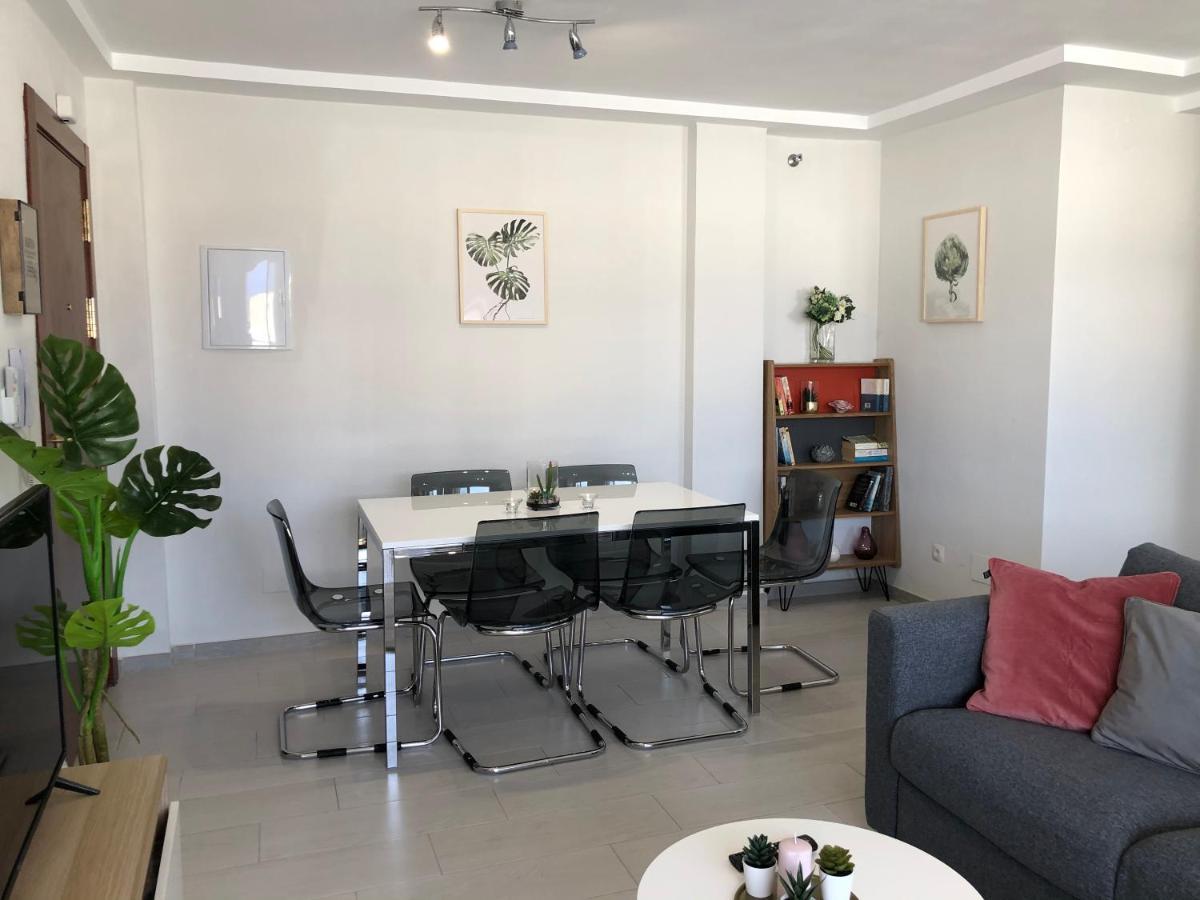 Victoria Luxury Beachfront Apartment In Benalmadena Costa Luaran gambar