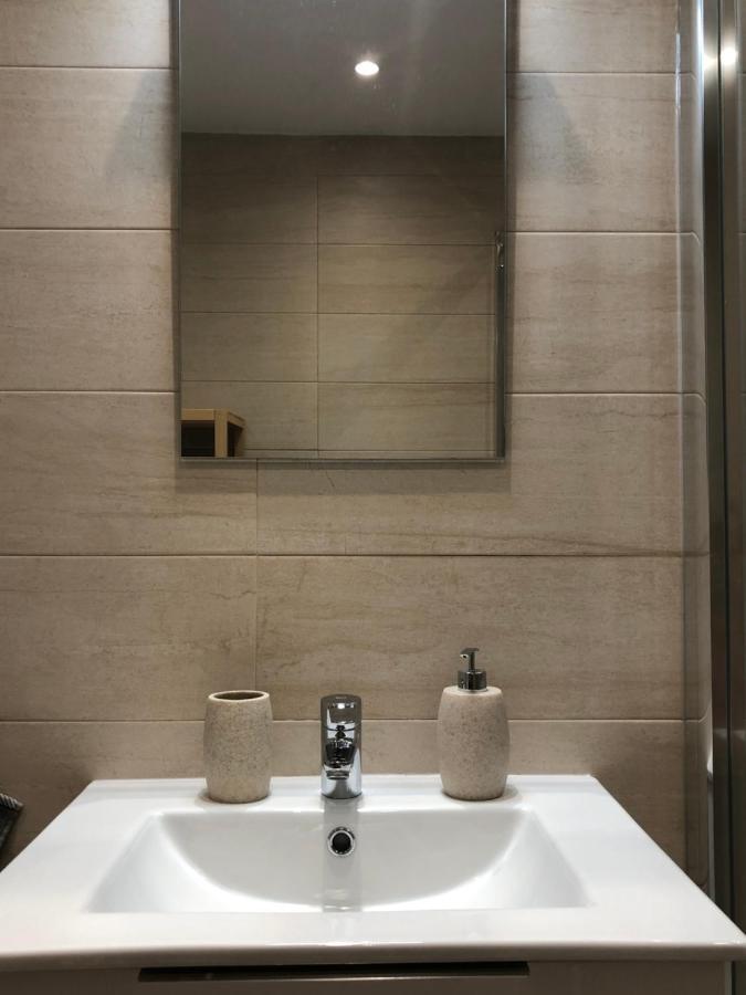 Victoria Luxury Beachfront Apartment In Benalmadena Costa Luaran gambar