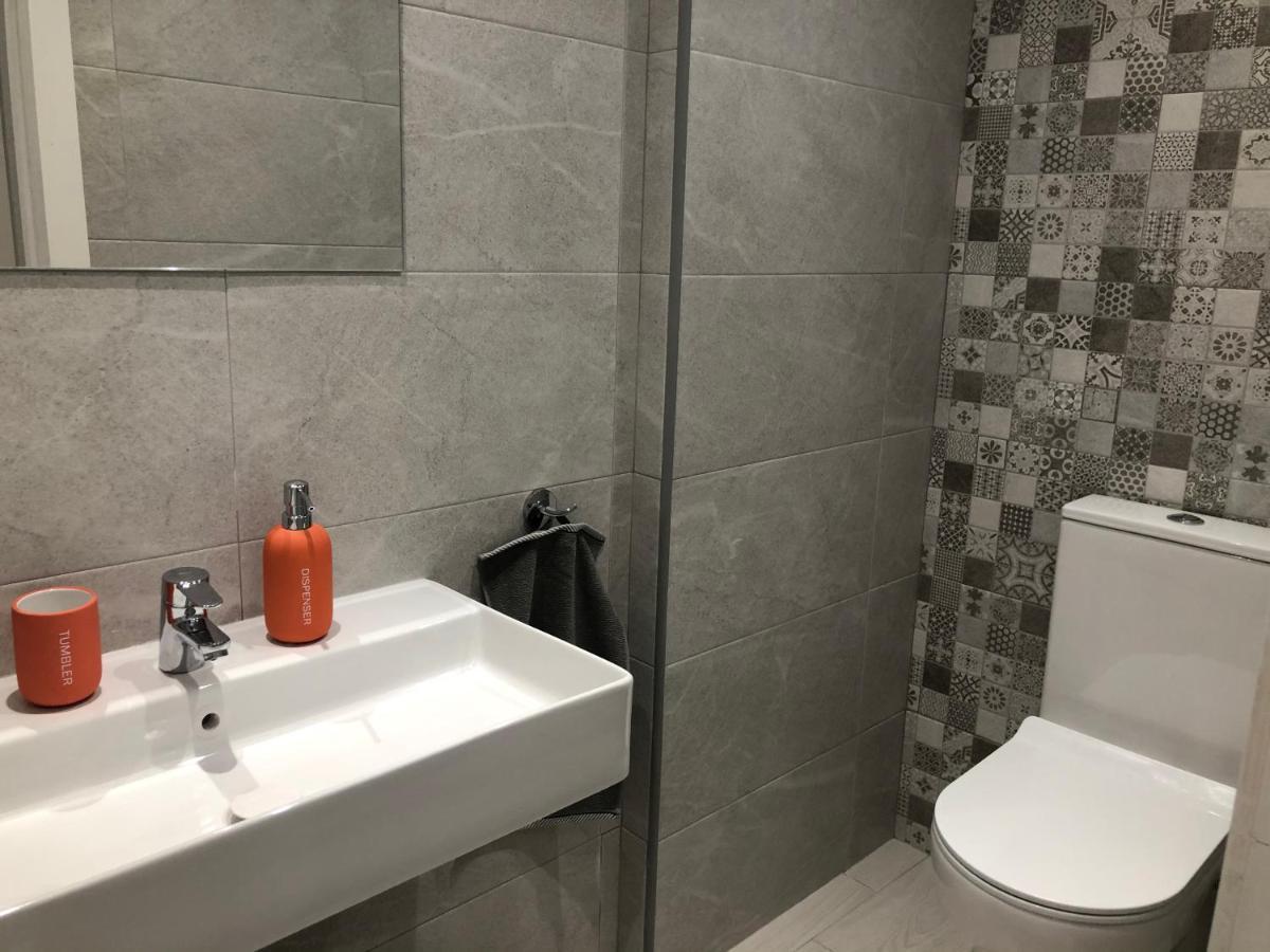 Victoria Luxury Beachfront Apartment In Benalmadena Costa Luaran gambar