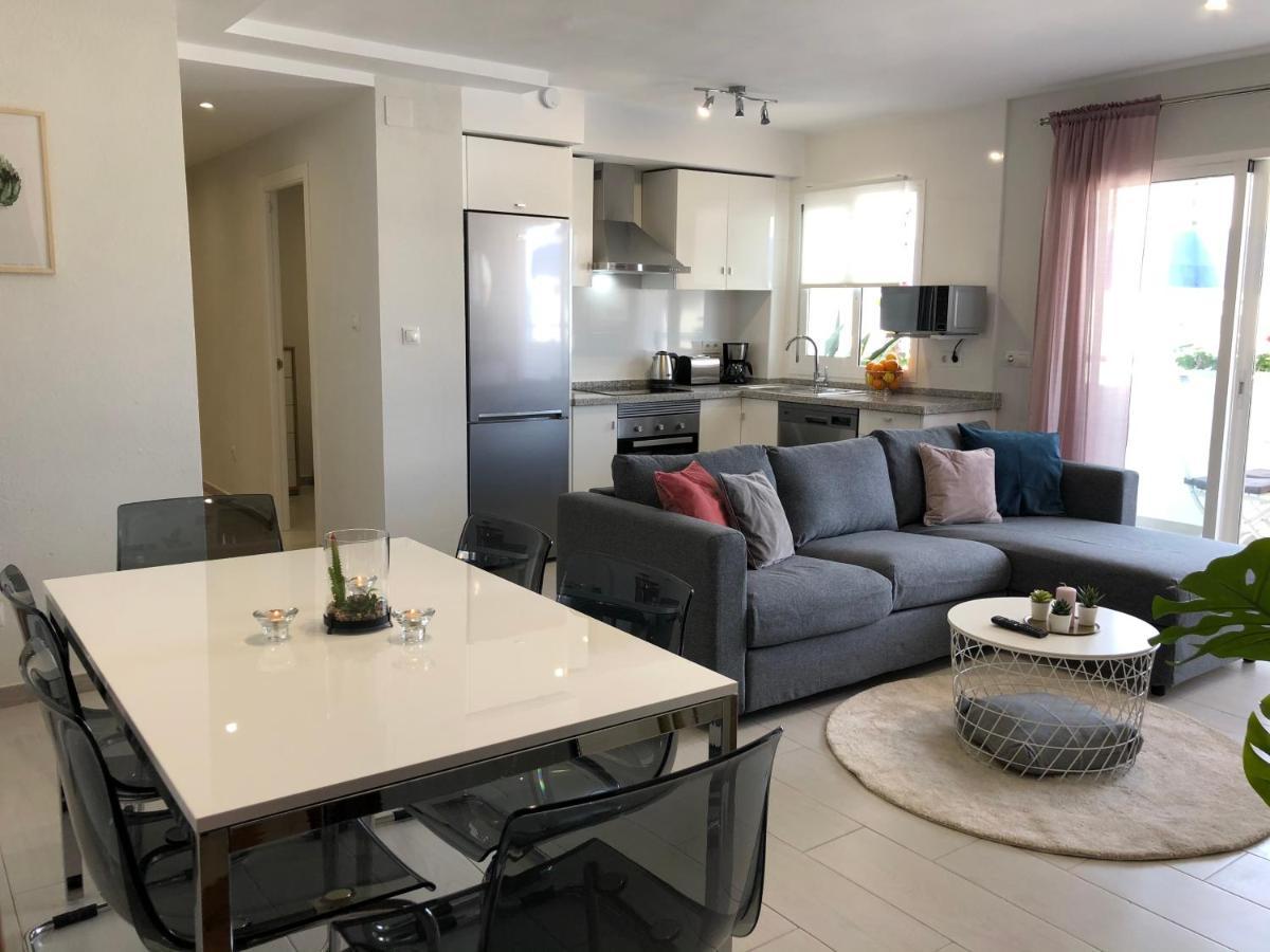 Victoria Luxury Beachfront Apartment In Benalmadena Costa Luaran gambar