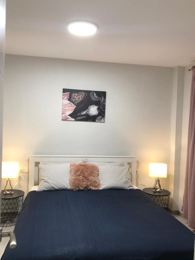 Victoria Luxury Beachfront Apartment In Benalmadena Costa Luaran gambar