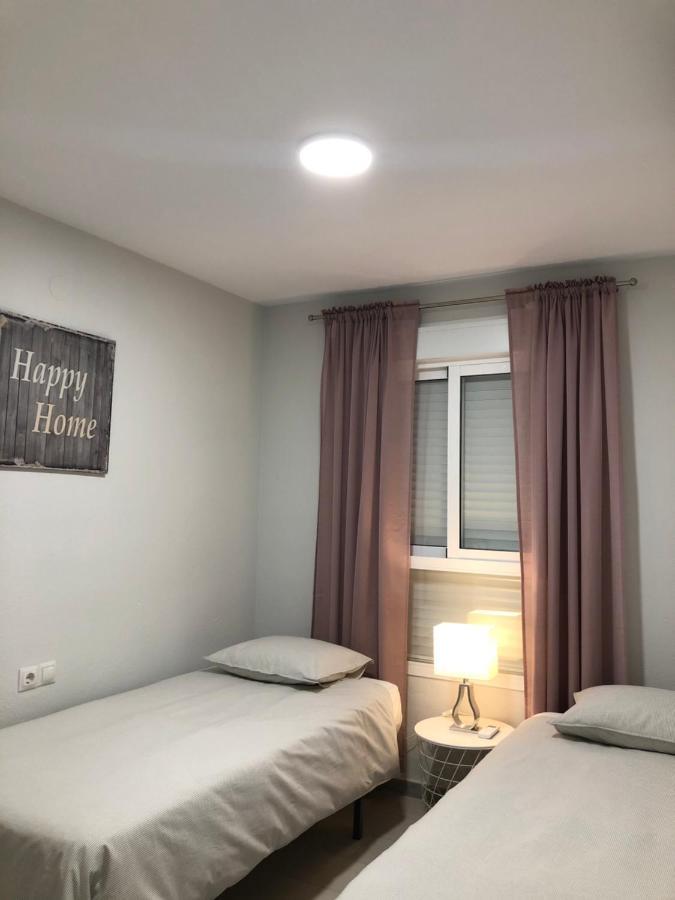 Victoria Luxury Beachfront Apartment In Benalmadena Costa Luaran gambar