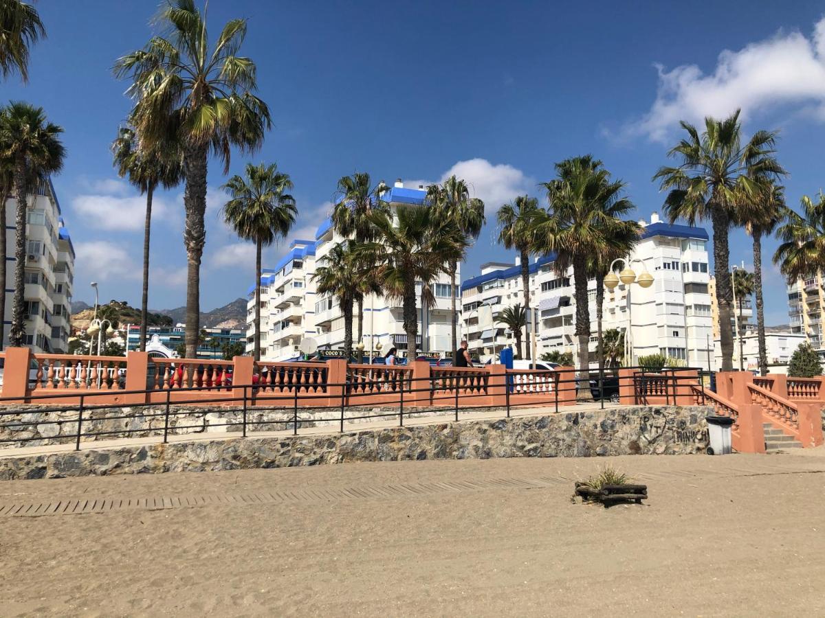 Victoria Luxury Beachfront Apartment In Benalmadena Costa Luaran gambar