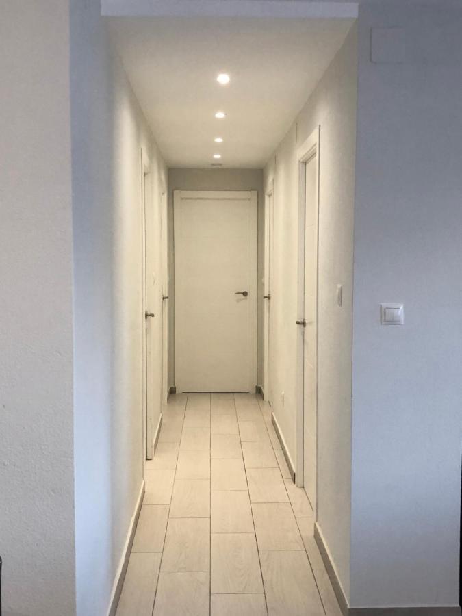 Victoria Luxury Beachfront Apartment In Benalmadena Costa Luaran gambar