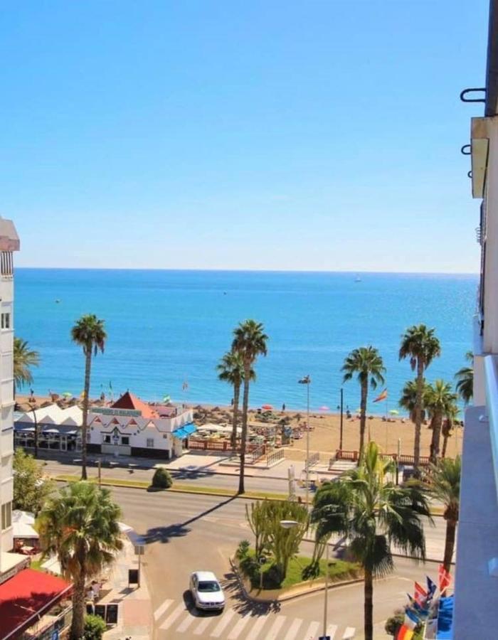 Victoria Luxury Beachfront Apartment In Benalmadena Costa Luaran gambar