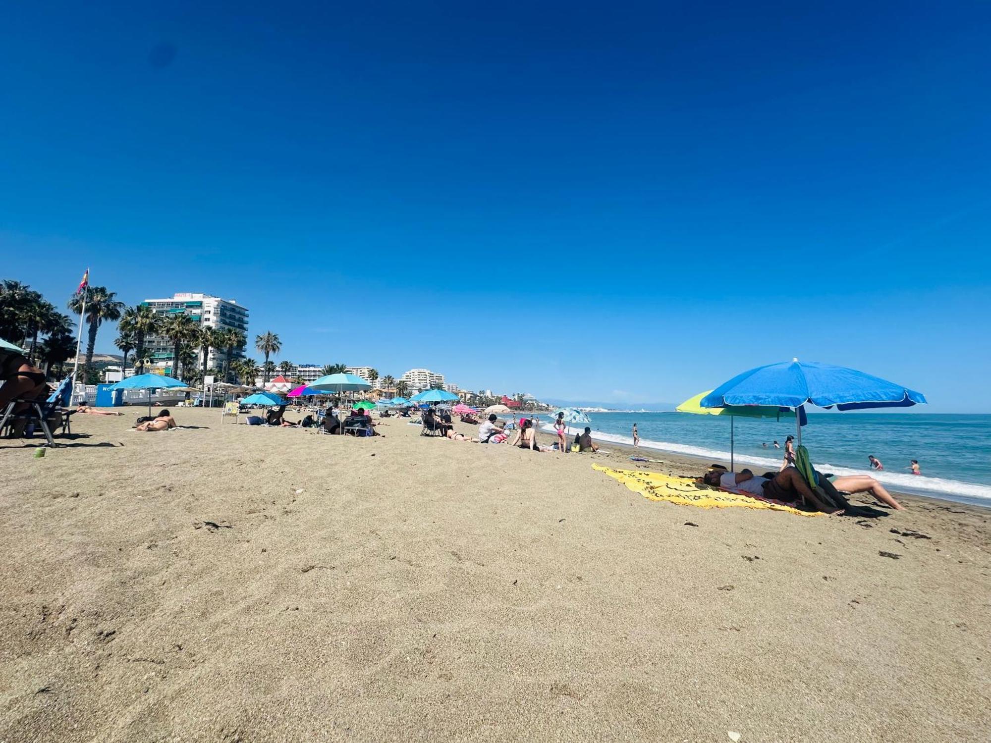 Victoria Luxury Beachfront Apartment In Benalmadena Costa Luaran gambar